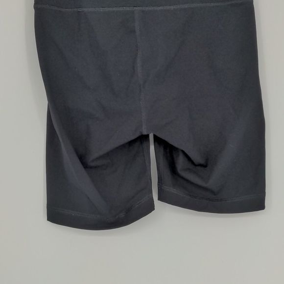 Everlane Women's The Perform Bike Short Size Extra Small Black Lightweight - Picture 9 of 12
